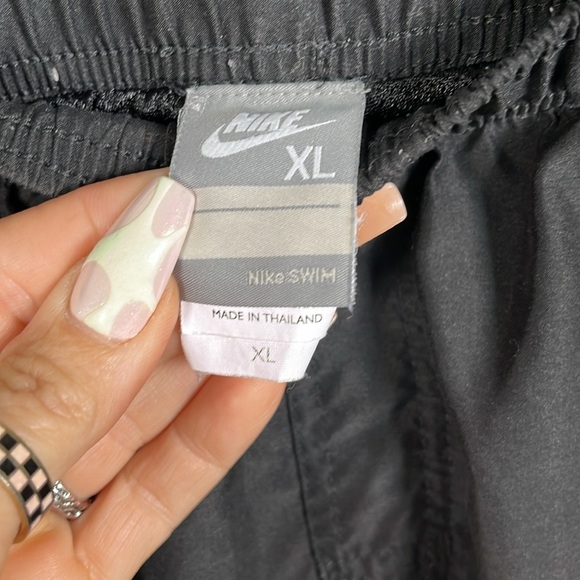 Nike Swim Shorts Black Mesh Lined Pool Summer Vacation Classic Sporty Y2K - Picture 5 of 9